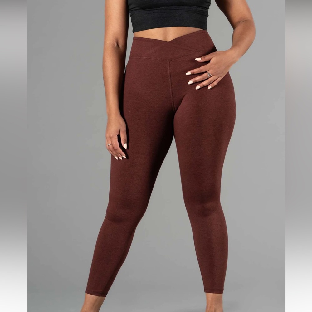 Isla Movement Ambition Legging - Cherrywood